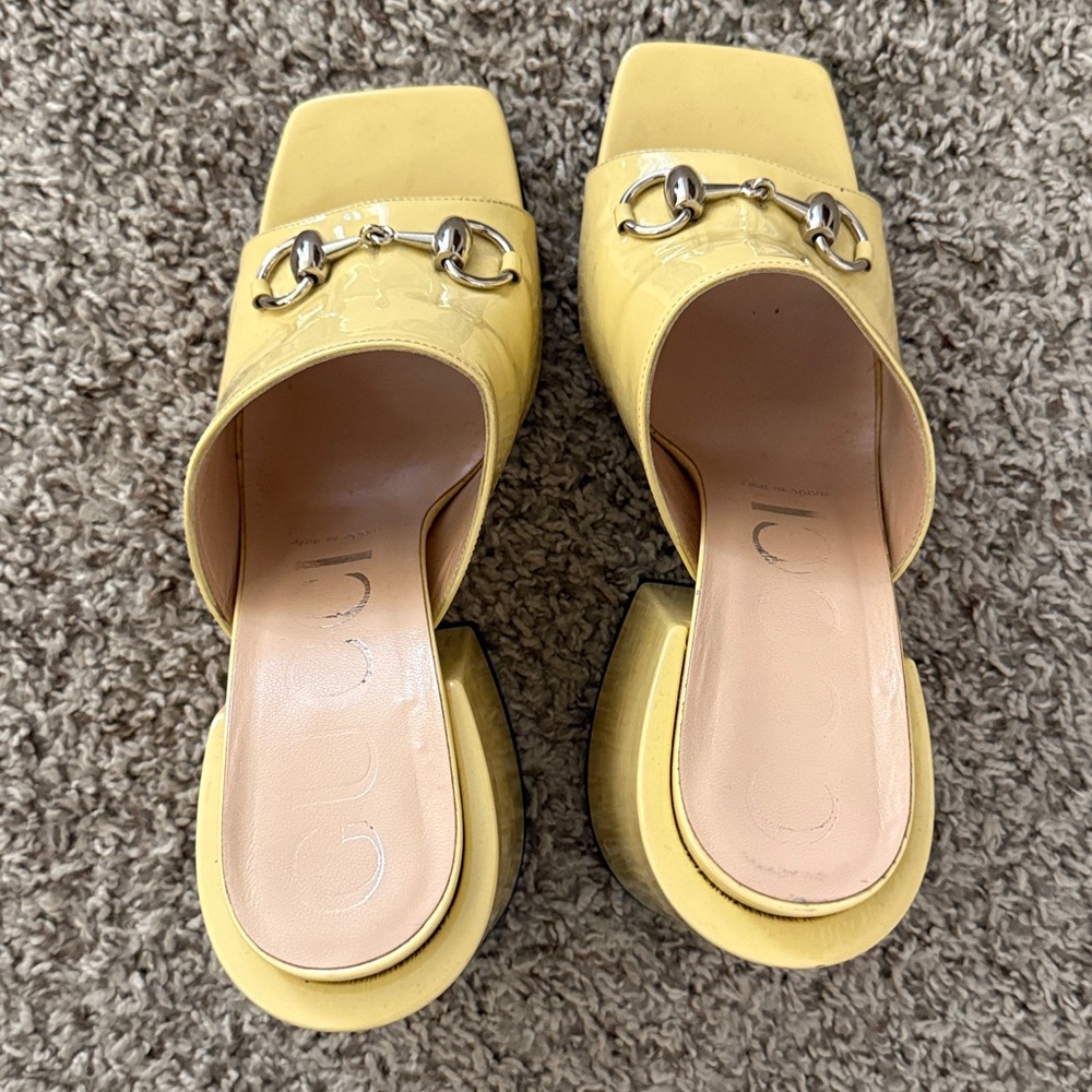 Gucci Yellow Patent Leather Horsebit Block Heel Sandals - Picture 4 of 6